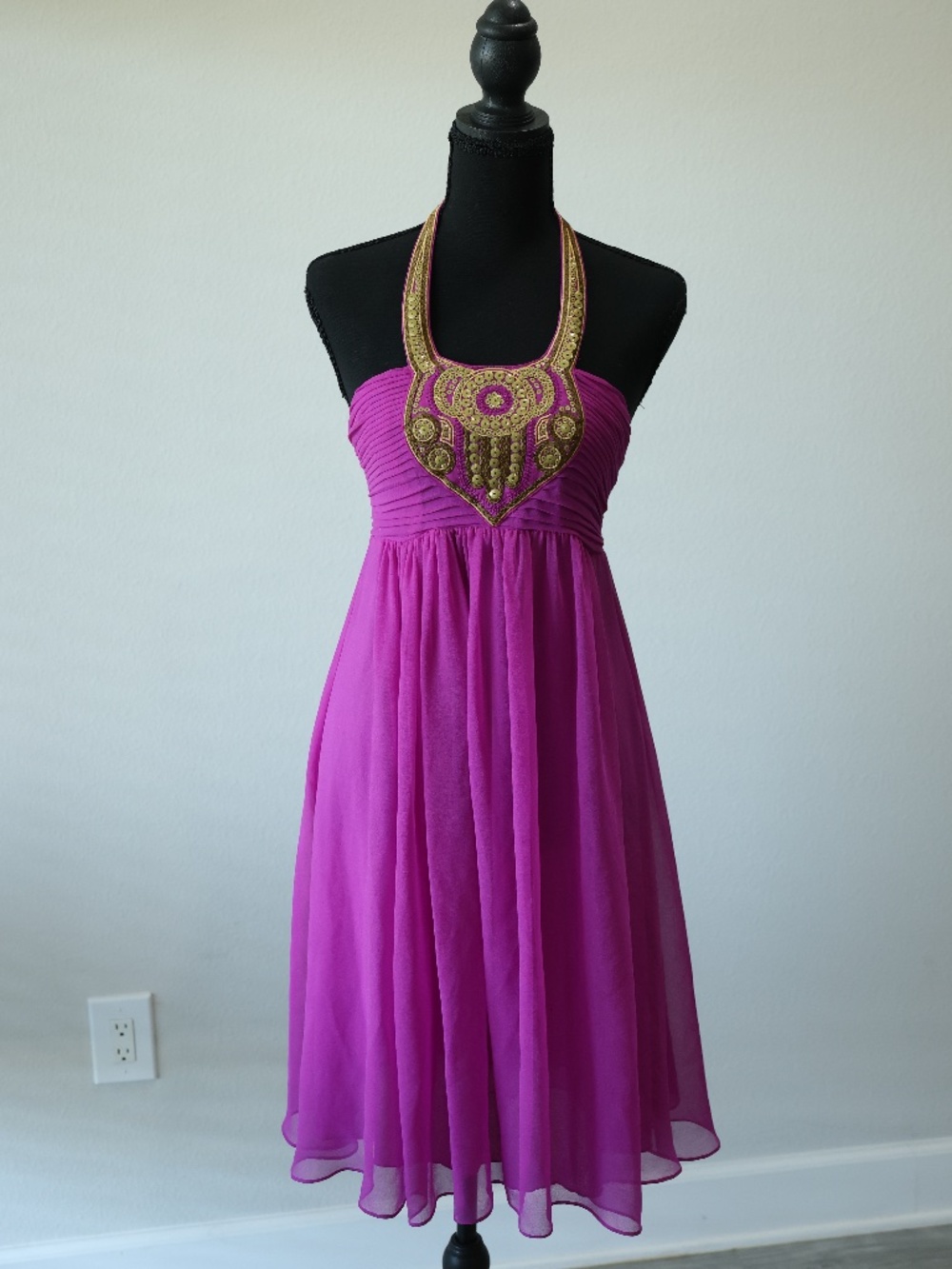 GORGEOUS magenta midi dress with gold detail